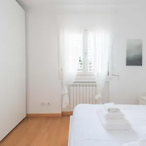 Loverhome 3 Apartamento